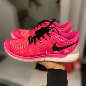 Hot pink Nike Free RN 5.0 size 9 women’s